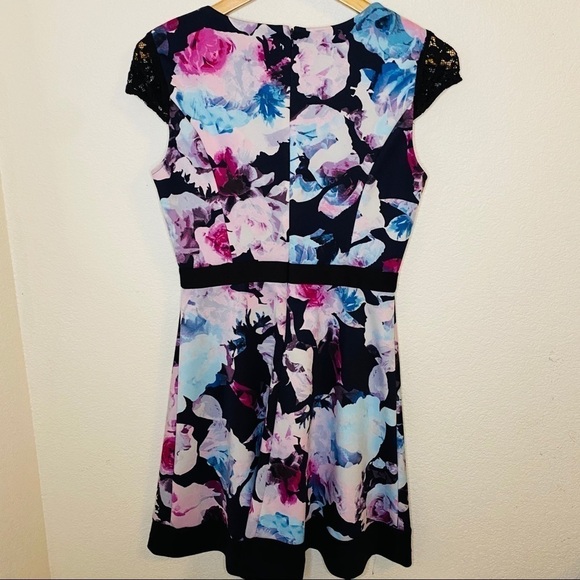 🎉HP 🎉🎉Jessica Simpson LaceSleeve Floral Dress - Picture 2 of 5